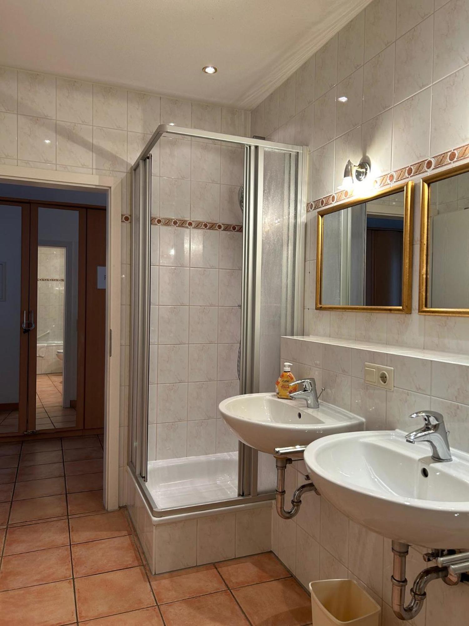 Gabi Mit Pool Und Sauna Übersee Exteriör bild